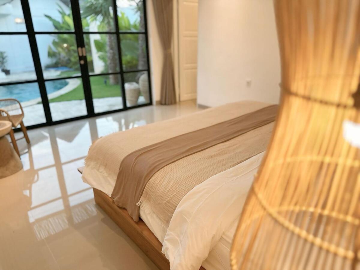 Amerta Villa Seminyak Экстерьер фото